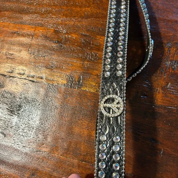 NOCONA BELT CO LARGE Black and Silver Peace Sign Belt - Picture 4 of 6